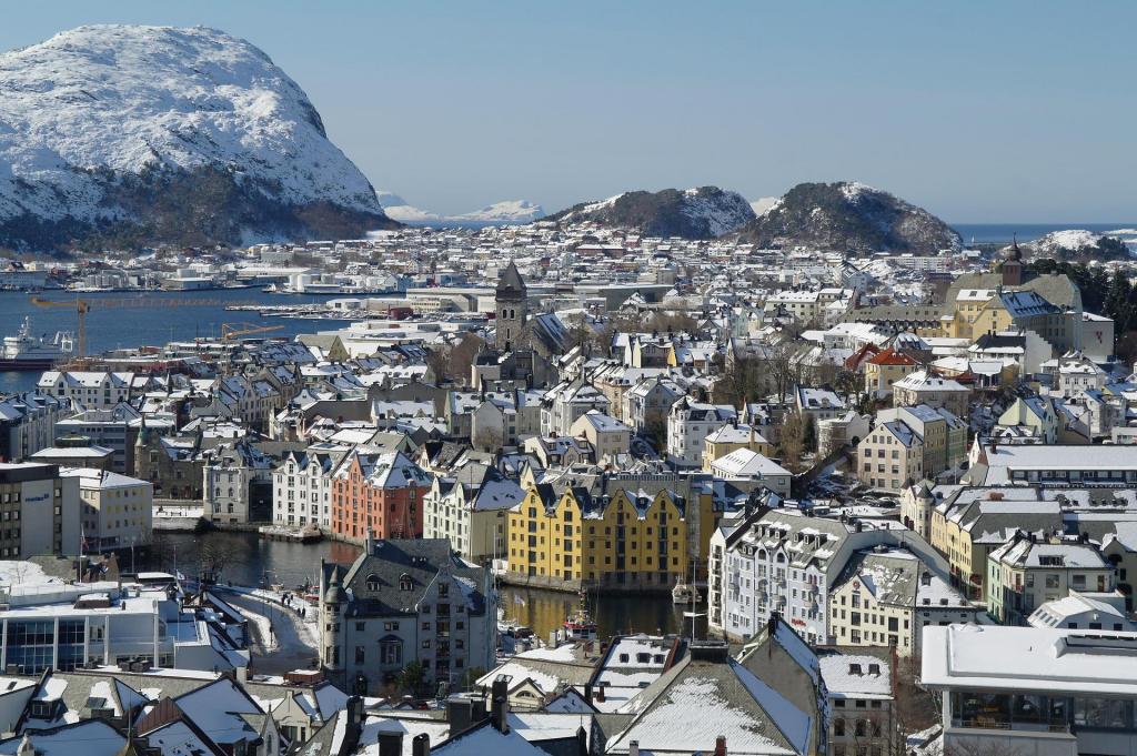 Alesund Norwegen, Hurtigruten