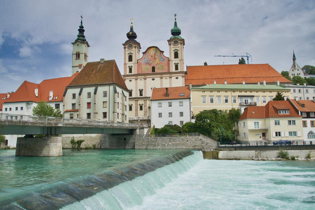 Steyr Österreich, Village