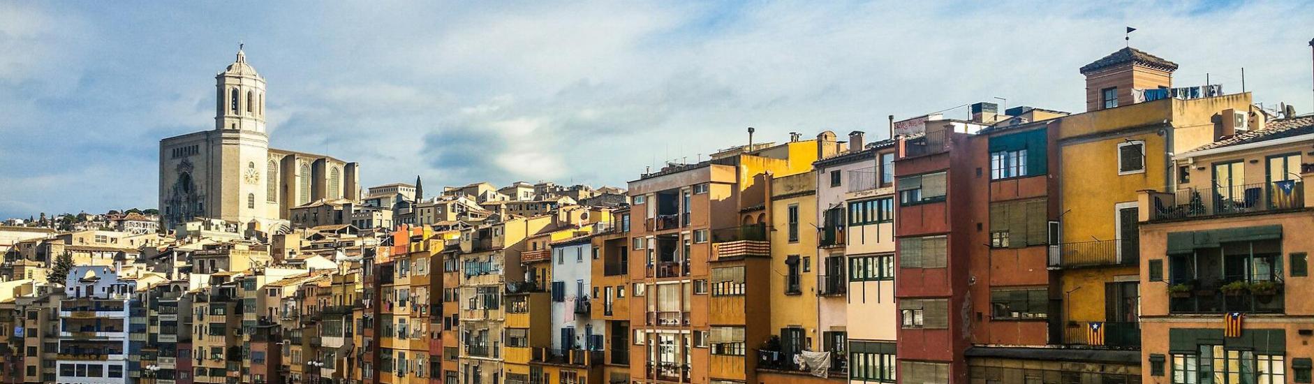 Girona Spanien, bunte Häuser