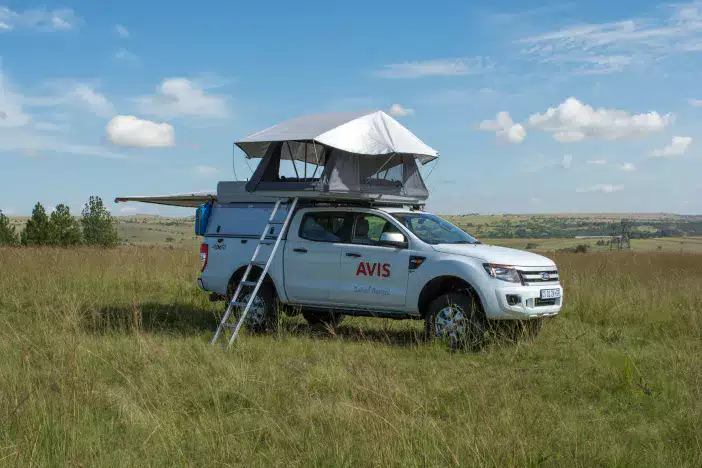 Avis Safari Rentals 4x4 Camper mit Dachzelt